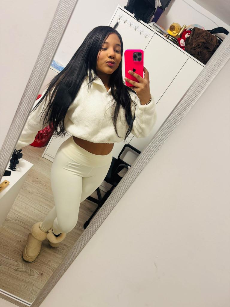 Chica busca chico en Valencia: Chica busca chico