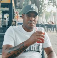 667872368: Chico busca chica en Madrid