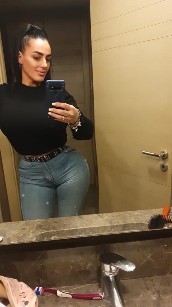 Chica busca chico en Ibiza: 