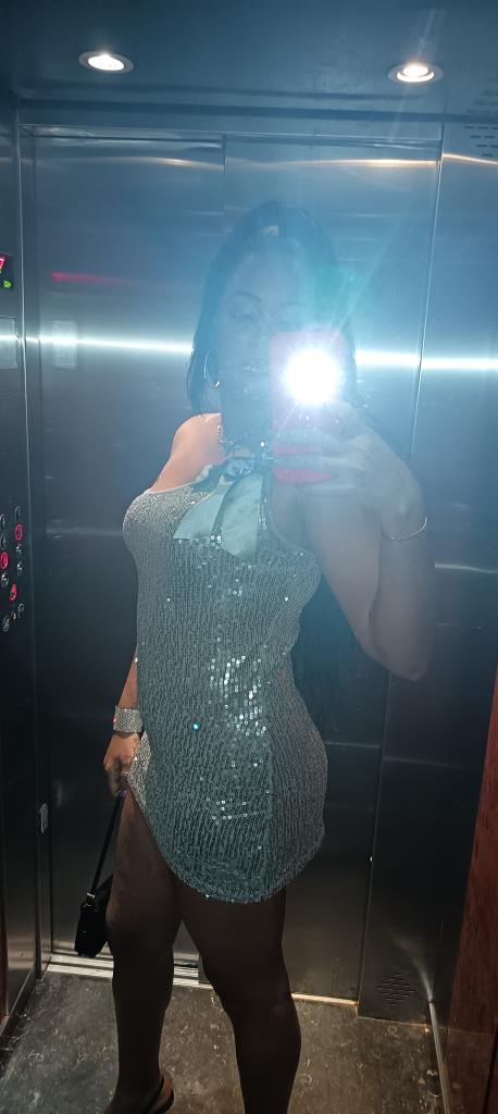 604113086: Chica busca chico en Málaga