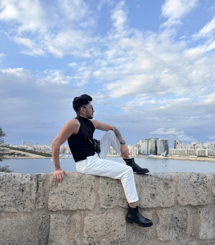 Chico busca chica en Granada: 