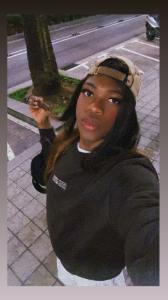 687123603: Travesti en Barcelona