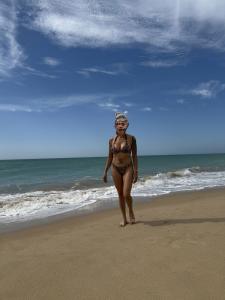 613387345: Chica busca chico en Cádiz