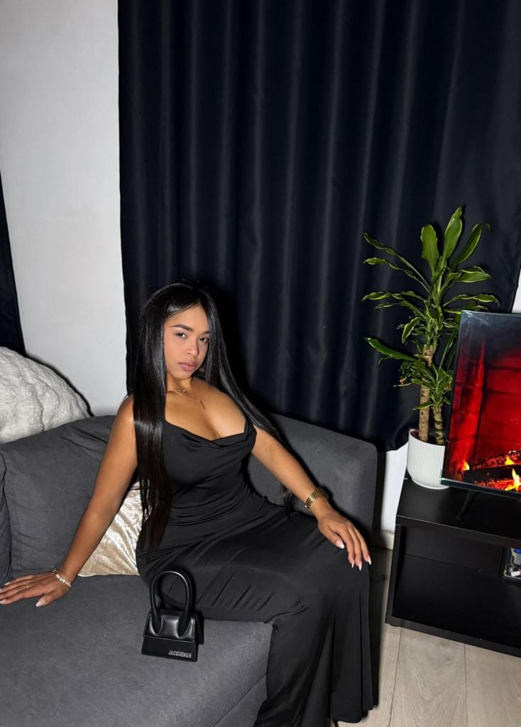 653236879: Chica busca chico en Málaga