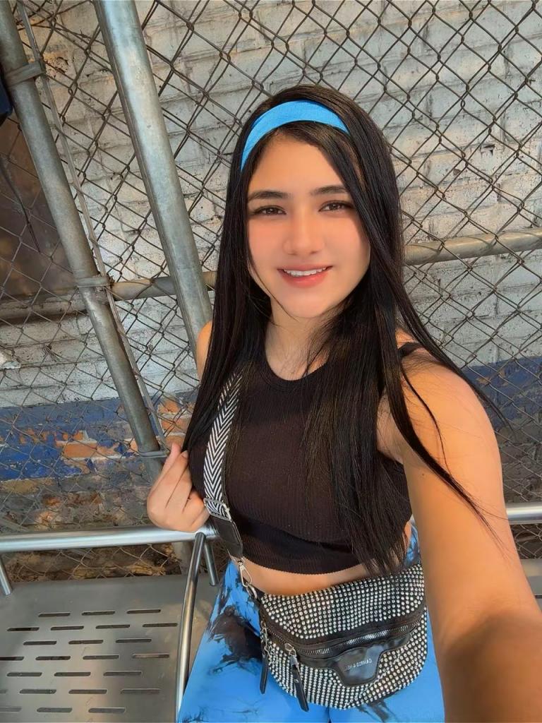 Chica busca chico en Sevilla: 