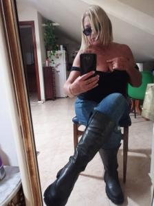 645179853: Chica busca chico en Pontevedra