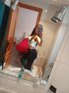 674832819: Chica busca chico en Navarra