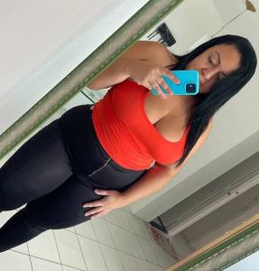 614705213: Chica busca chico en Murcia