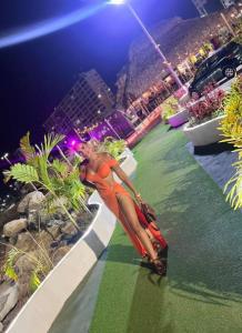 615736355: Chica busca chico en Madrid