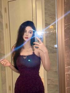 634813077: Chica busca chico en Barcelona