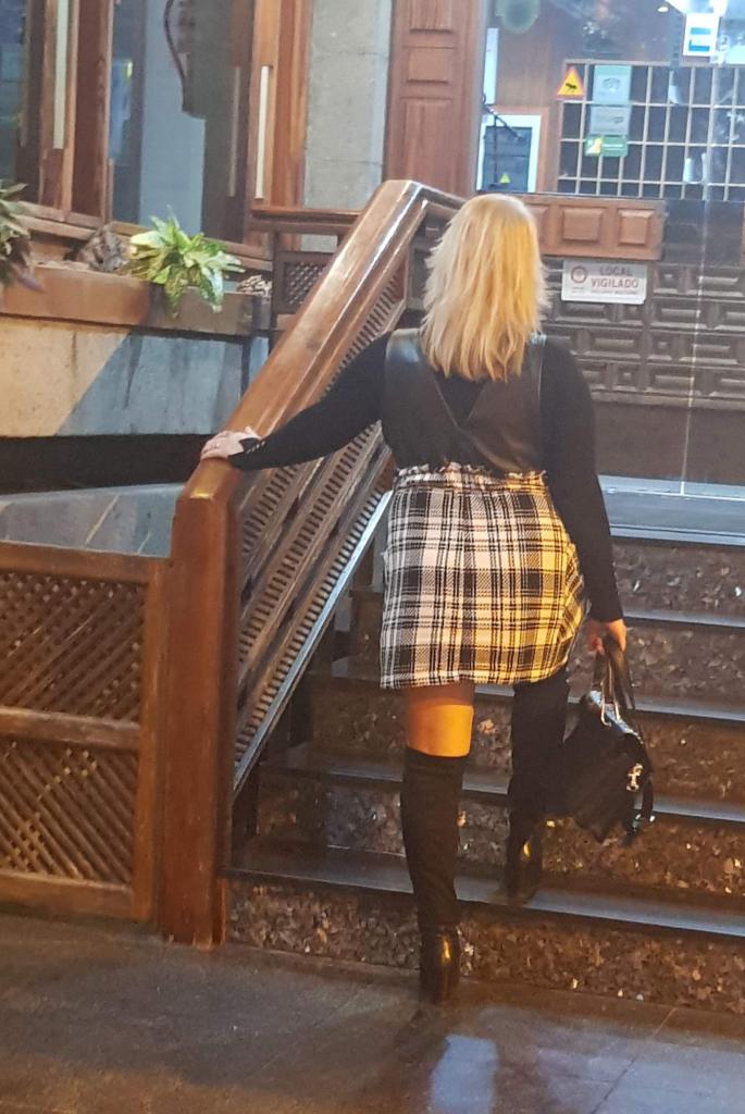 666326532: Chica busca chico en Tenerife