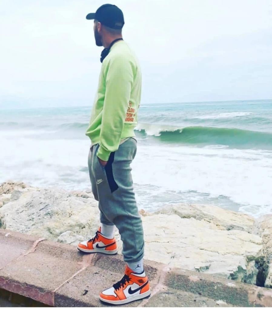 Chico busca chica en Málaga: 