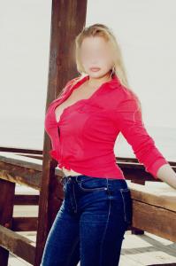 669746226: Chica busca chico en Almería