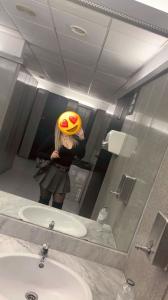 664350470: Chica busca chico en Barcelona