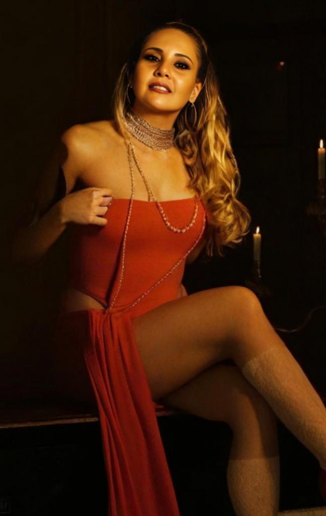 643670381: Chica busca chico en Málaga