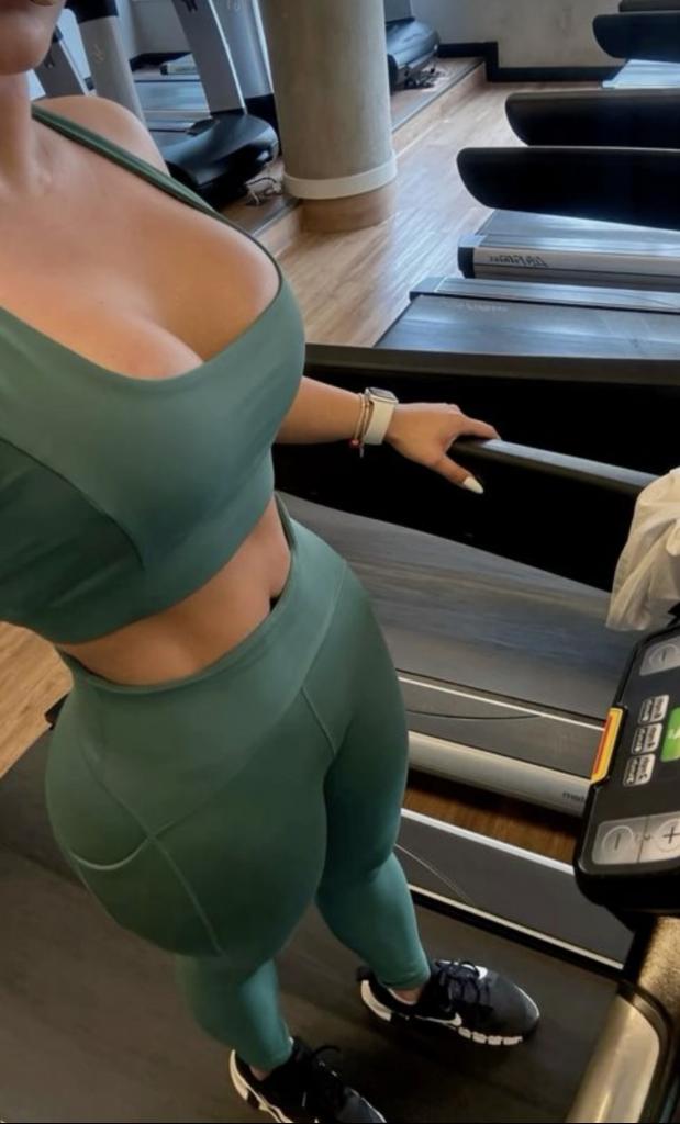 614725860: Chica busca chico en Madrid