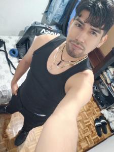 653435519: Chico busca chica en Madrid