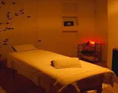 614735305: Chica busca chico en Orense