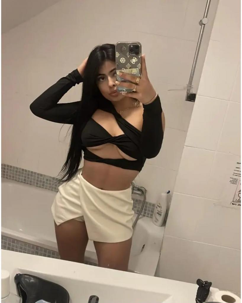 602584057: Chica busca chico en La Coruña