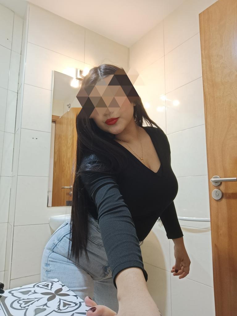 617054636: Chica busca chico en Madrid