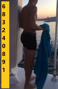 Chico busca chica en Sevilla: 