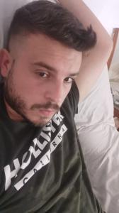 Chico busca chica en Málaga: 