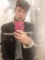 697695860: Chico busca chica en León