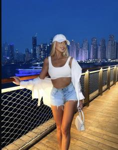 611208361: Chica busca chico en Tenerife