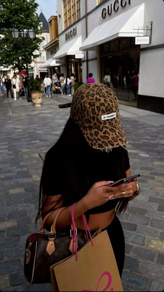 Chica busca chico en Barcelona: 