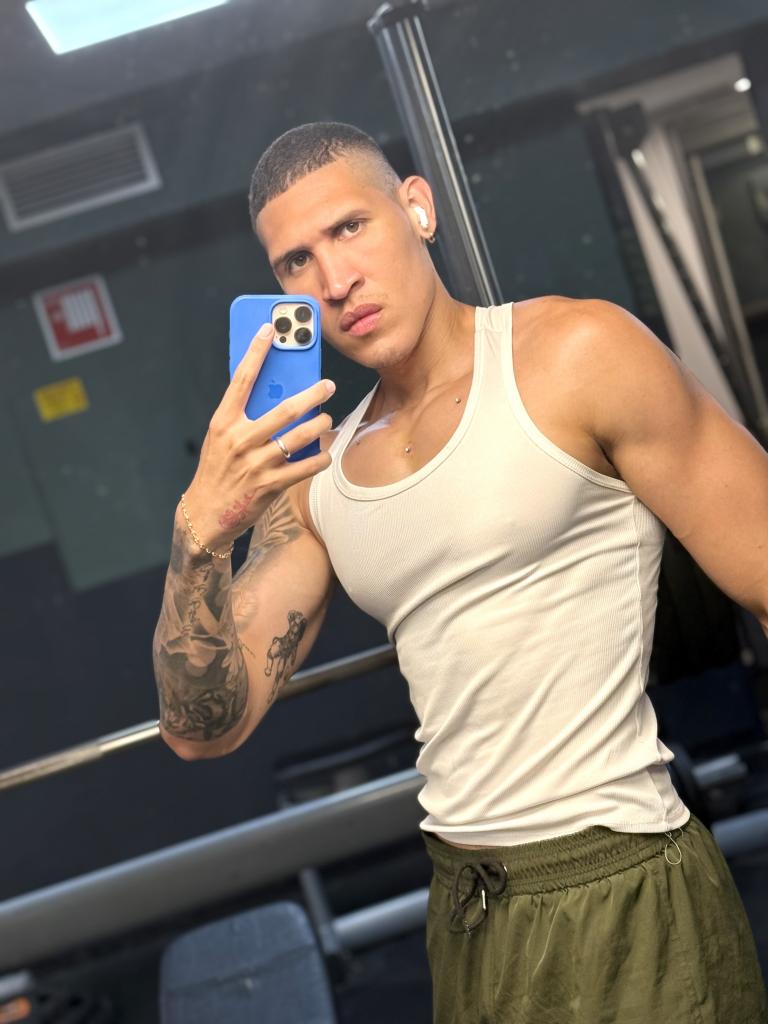 Chico busca chica en Mallorca: 