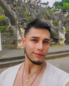 Chico busca chica en Mallorca: 