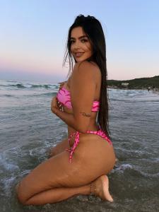 Chica busca chico en Ibiza: 