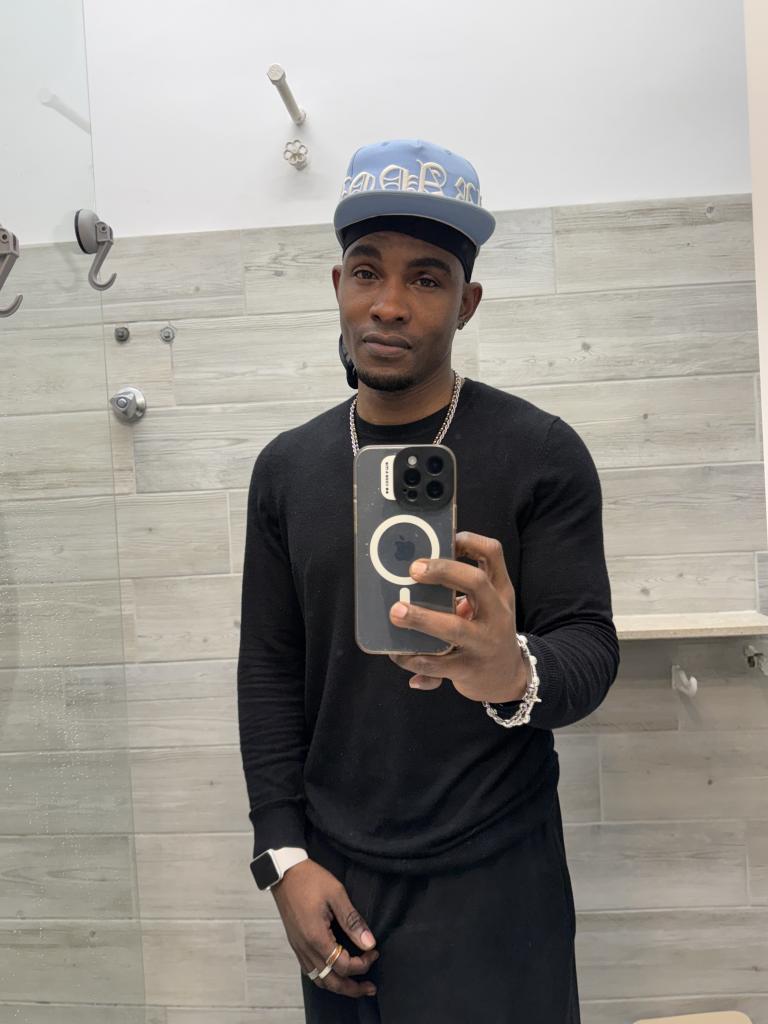 Chico busca chica en Lérida: 