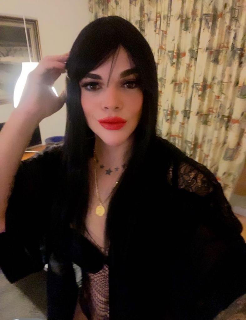 600482433: Transexual en Cádiz