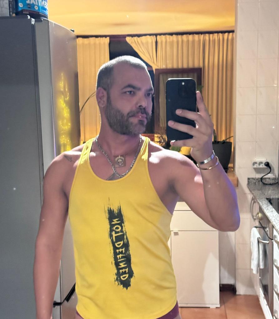 Chico busca chica en Las Palmas: 