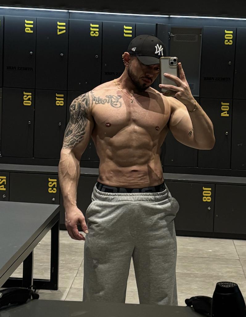 Chico busca chica en Murcia: 