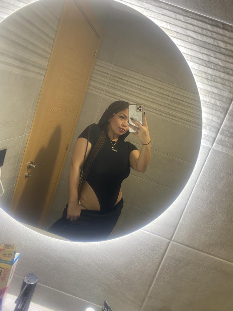603357479: Chica busca chico en Granada