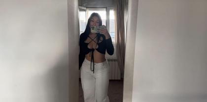 631843972: Chica busca chico en Madrid