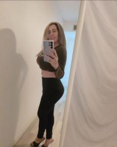 641807870: Chica busca chico en Zaragoza