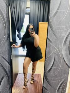 677230923: Chica busca chico en Barcelona