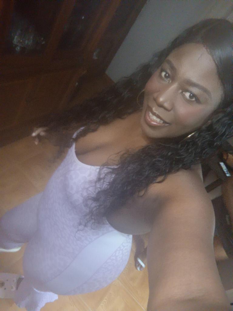 602672147: Chica busca chico en Huelva