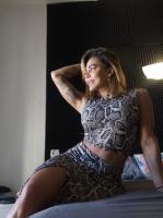 647089761: Chica busca chico en Valencia