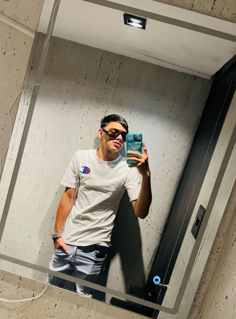 Chico busca chica en La Coruña: 