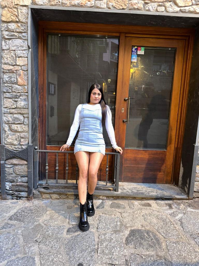 624936006: Chica busca chico en Barcelona