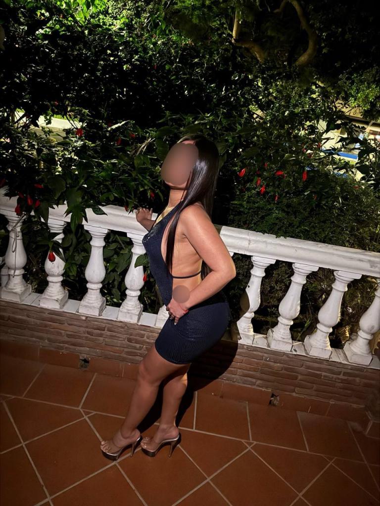 613693633: Chica busca chico en Málaga