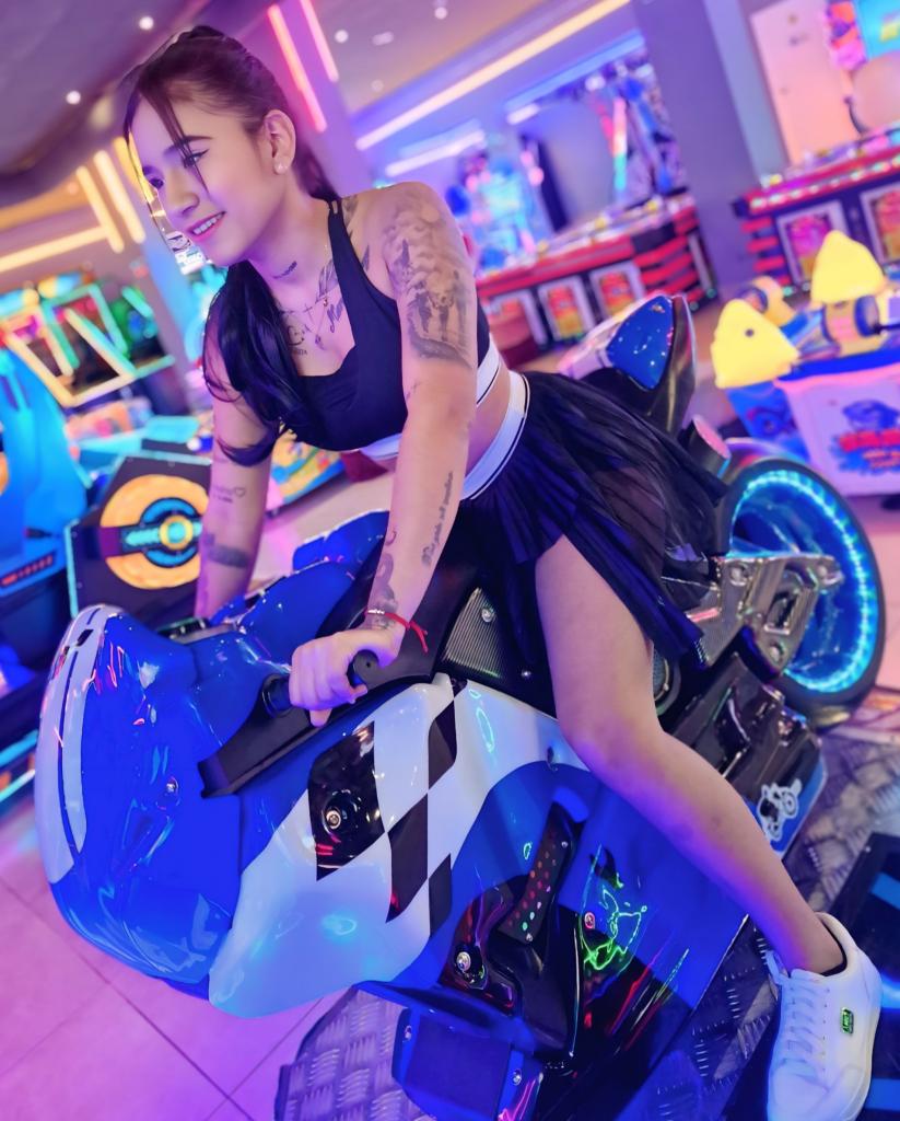 614431989: Chica busca chico en Sevilla