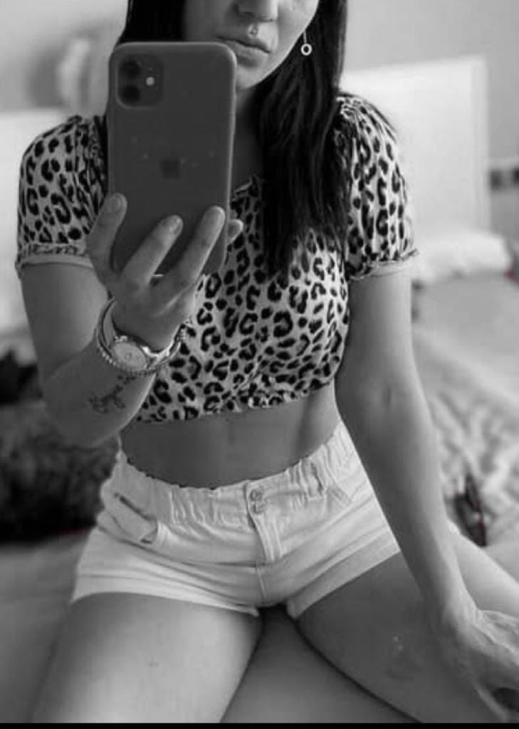 627518413: Chica busca chico en Barcelona