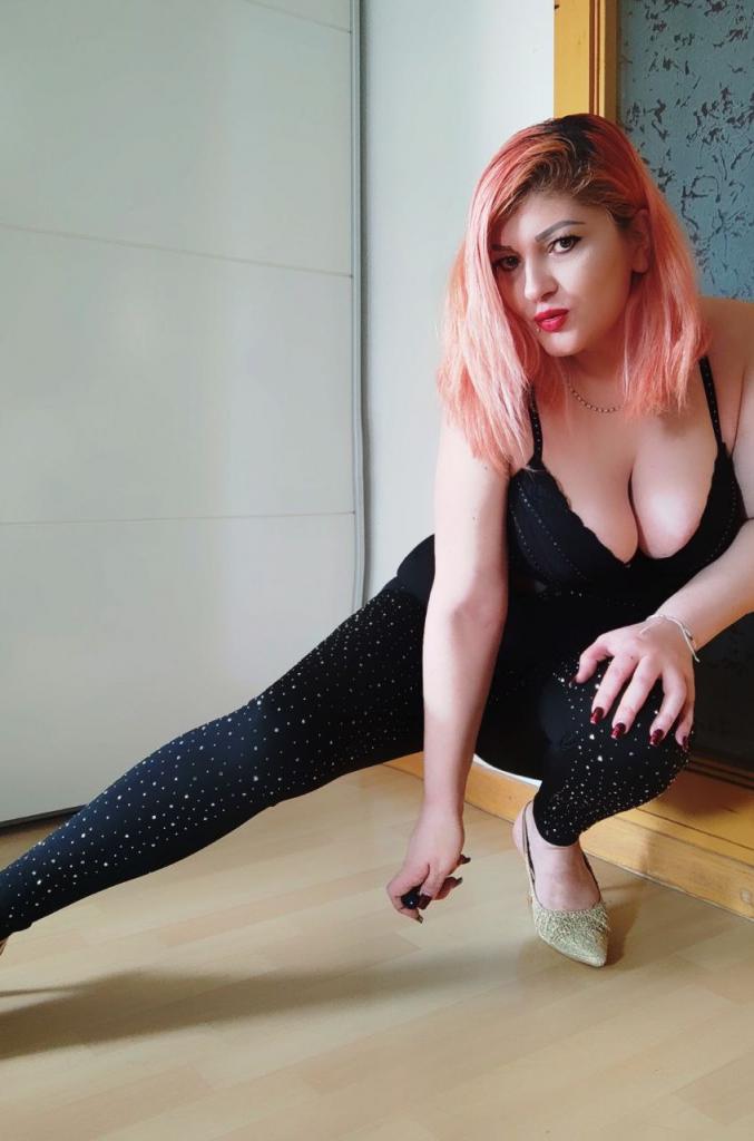 624063336: Chica busca chico en Gerona