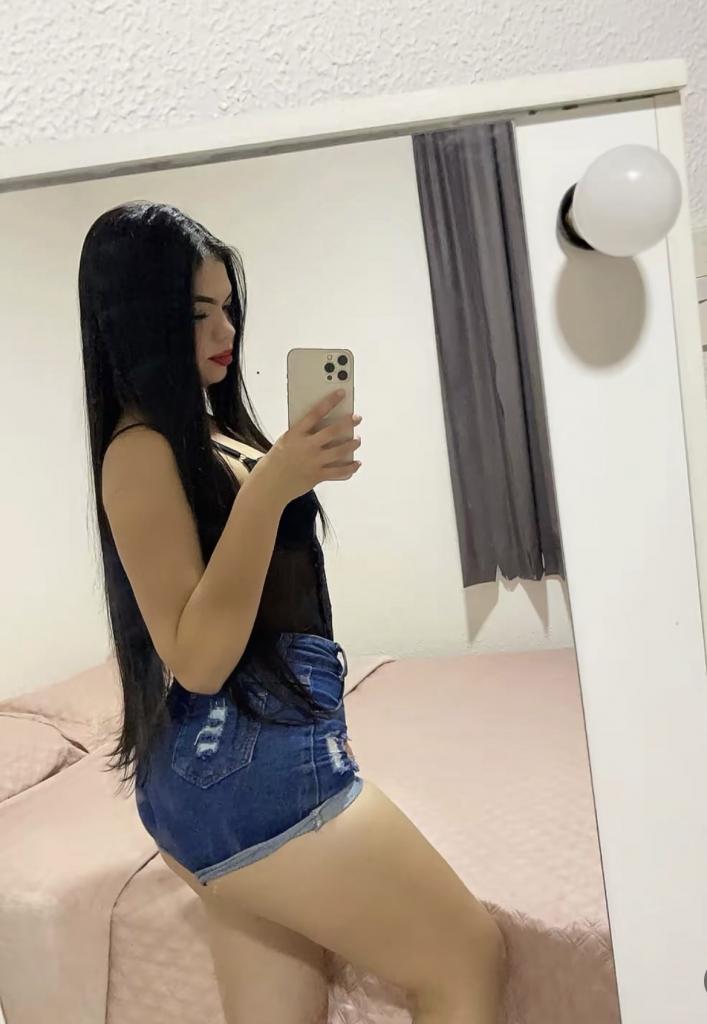 652047296: Chica busca chico en León