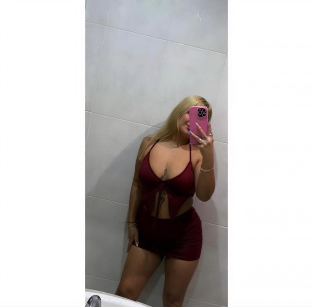 654798258: Chica busca chico en Barcelona
